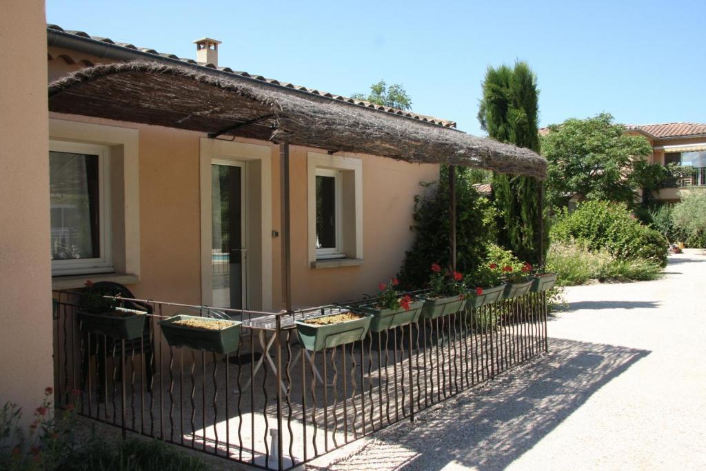 Residence Les Peupliers Loriol-du-Comtat Ngoại thất bức ảnh
